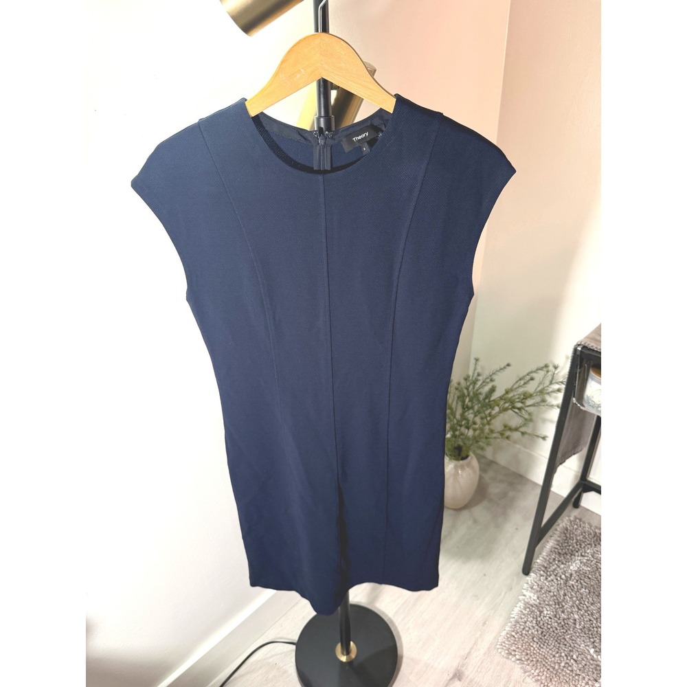 Theory sheath dress Onine Oxford Knit Navy Blue 8 med perfect work dress chic ec